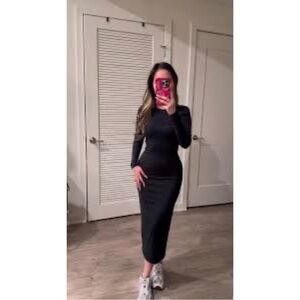 Group Babaton Indulge dress coffee bean xs